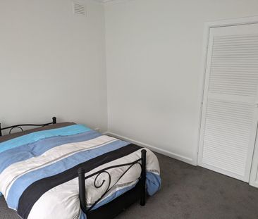 Cheltenham - Photo 2