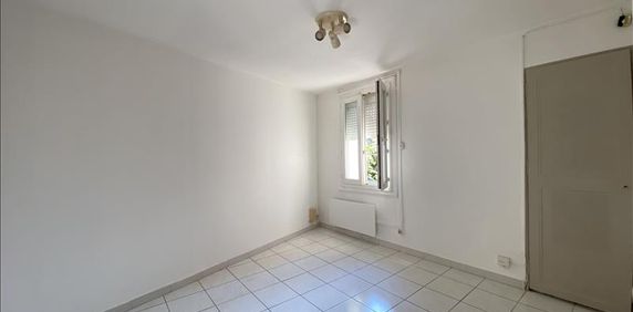 1 pièce - 30,6 m² - 2ème étage - Colocation non autorisée - Photo 2