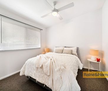 MODERN LIVING - Photo 2