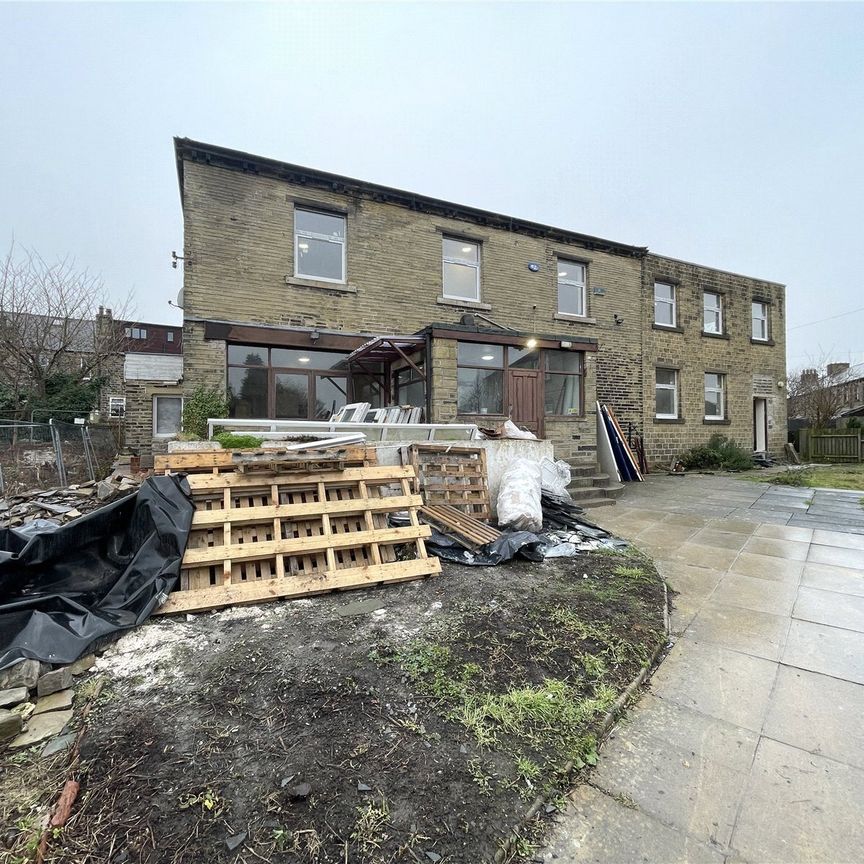 Abb Street, Marsh, Huddersfield, HD1 - Photo 1