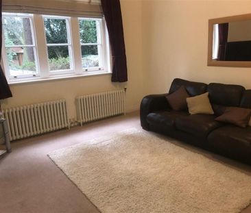 2 bedroom Flat To Let - Photo 1