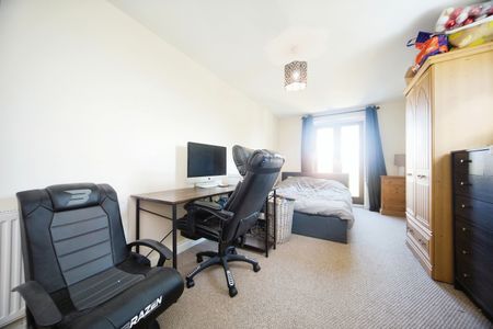 2 BEDROOM FLAT - GLENDINNING AVENUE, DT4 7QF, Weymouth - Photo 5