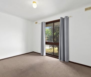 Charming Well Positioned Sunbury Home - Photo 6