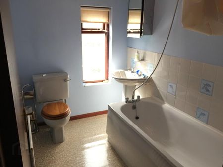 43 Unity Street, Carrickfergus, BT38 8AW - Photo 4