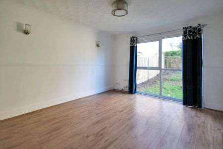 3 bedroom terraced house to rent - Photo 3