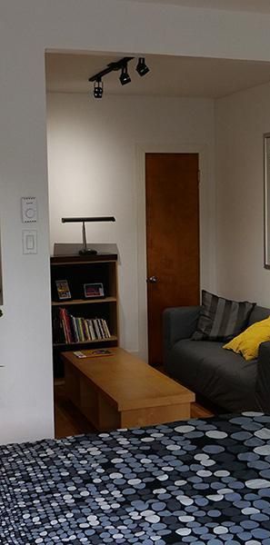 Magnifique 3 ½ ensoleillé à aire ouverte entièrement meublé - Photo 1