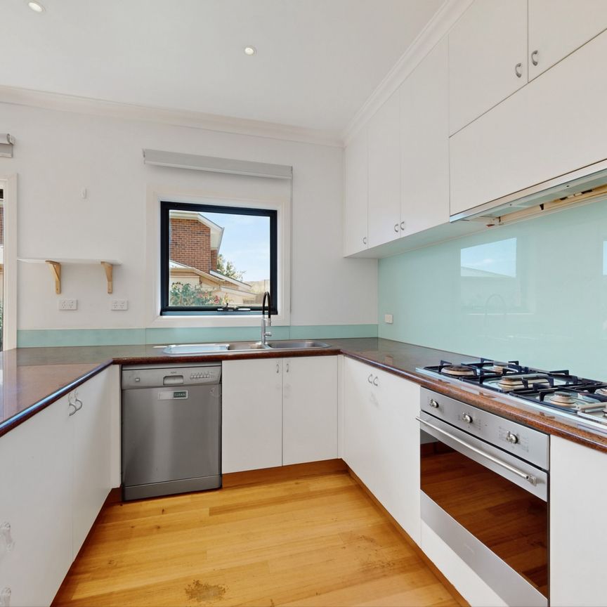 37 Ruby Street, Balwyn VIC 3103 - House For Rent | Domain - Photo 1