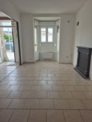 Location Appartement 1 pièce 41m² HAUTMONT 59330 - Photo 1