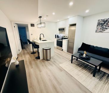 For Lease - 402 Mcroberts Avenue, Toronto, Ontario - Photo 2