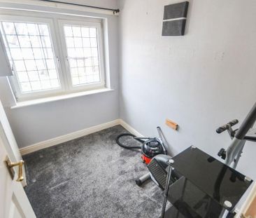 3 bedroom terraced house to rent - Photo 2