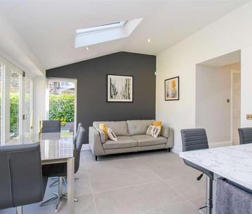 Heath, Wakefield, WF1 - Photo 3