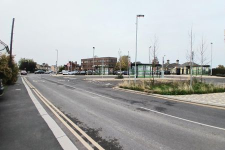 Station Road, BIGGLESWADE - Photo 5