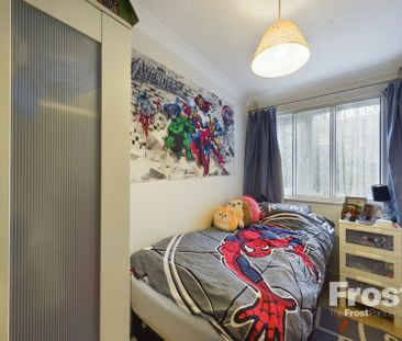 Dutch Barn Close, Stanwell, Staines-Upon-Thames,TW19 - Photo 5