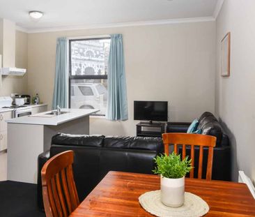 Studio Room with Ensuite - Photo 2