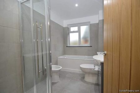 4 bedroom property to rent in Addlestone - Photo 4
