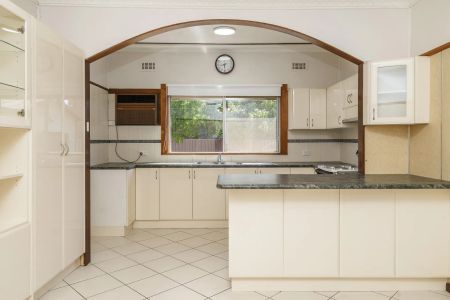 Comfortable Family Living in a Prime Location - Photo 5