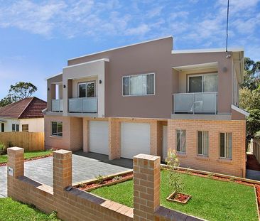 Spacious duplex home... - Photo 6