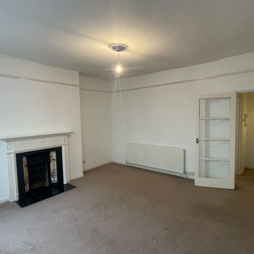 2 Bed Flat, Devonshire Place, BN2 - Photo 1