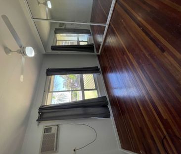 3 Bedroom House Neat & Tidy with Outdoor Area Undercover - Photo 5