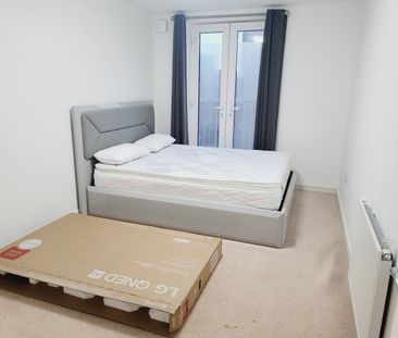 2 Bed Penthouse, Purley Way, CR0 - Photo 4