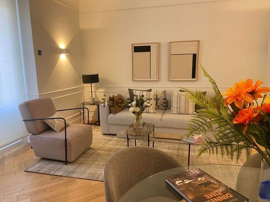 Alquiler de piso en Calle de Aguirre - Photo 1