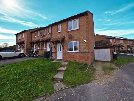3 bedroom semi-detached house to rent - Photo 5