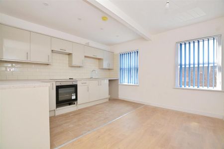 2 bedroom apartment to rent - Photo 5