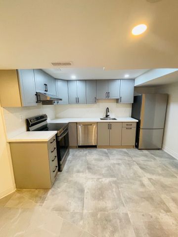 For Lease - 14 Niles Court Unit# Basement, Brampton, Ontario - Photo 2