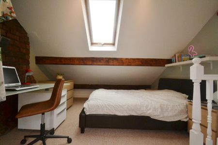 4 bedroom terraced house to rent - Photo 3