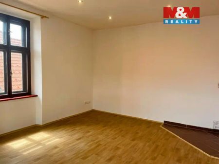 Pronájem bytu 2+1 v České Lípě, ul. Jindřicha z Lipé - Photo 4