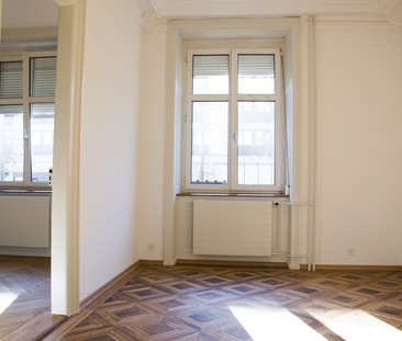 Charmante Altbauwohnung mit Balkon - Photo 1