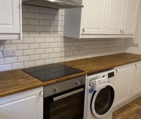 Hampton Court, Market Harborough - Photo 2