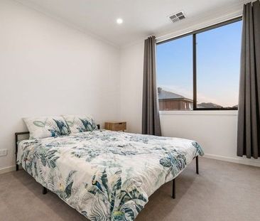 Stylish & Convenient Living in Prime Location - Photo 3