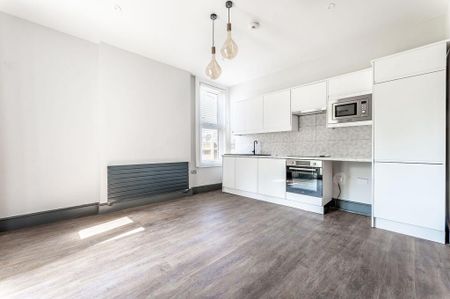 2 bedroom flat to rent - Photo 5