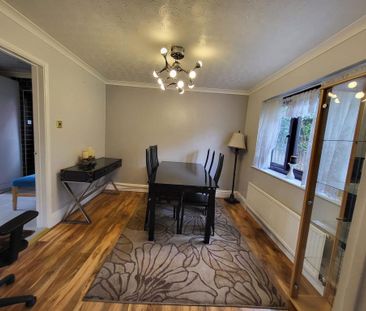 4 bedroom semi-detached house to rent - Photo 3