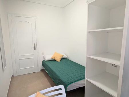 Carrer de Joaquín Costa, Burjassot, Valencian Community 46100 - Photo 5