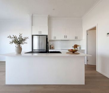 Brand New Living in Wilton! - Photo 4