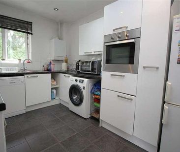 Washford Close, Bordon, Hampshire, GU35 - Photo 5