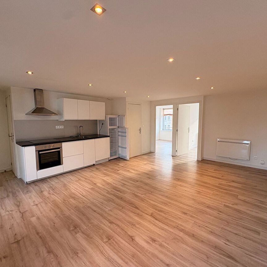 Location Appartement 3 pièces 53m² LILLE 59000 - Photo 1