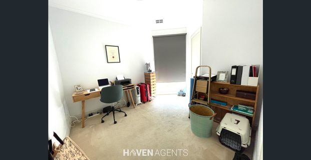 THREE BEDROOM UNIT IN THE PERFECT LOCATION! I HAVEN AGENTS - Photo 1