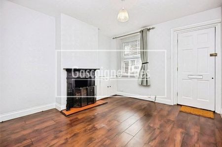 Mead Cottages, Godalming - Photo 3