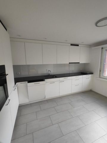 Moderne, familienfreundliche 4.5-Zimmerwohnung - Photo 3