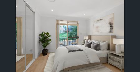 Newly renovated townhouse with expansive courtyard set back in a quiet leafy street. - Photo 3