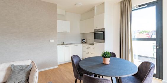 Serviceflat / Assistentiewoning te huur in Antwerpen voor € 2.200 met 2 slaapkamers - Photo 3
