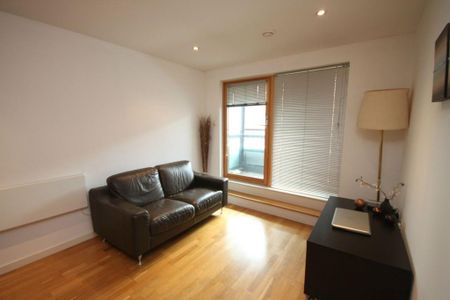 1 bedroom flat to rent - Photo 3