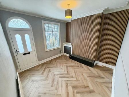 2 bedroom terraced house to rent - Photo 4