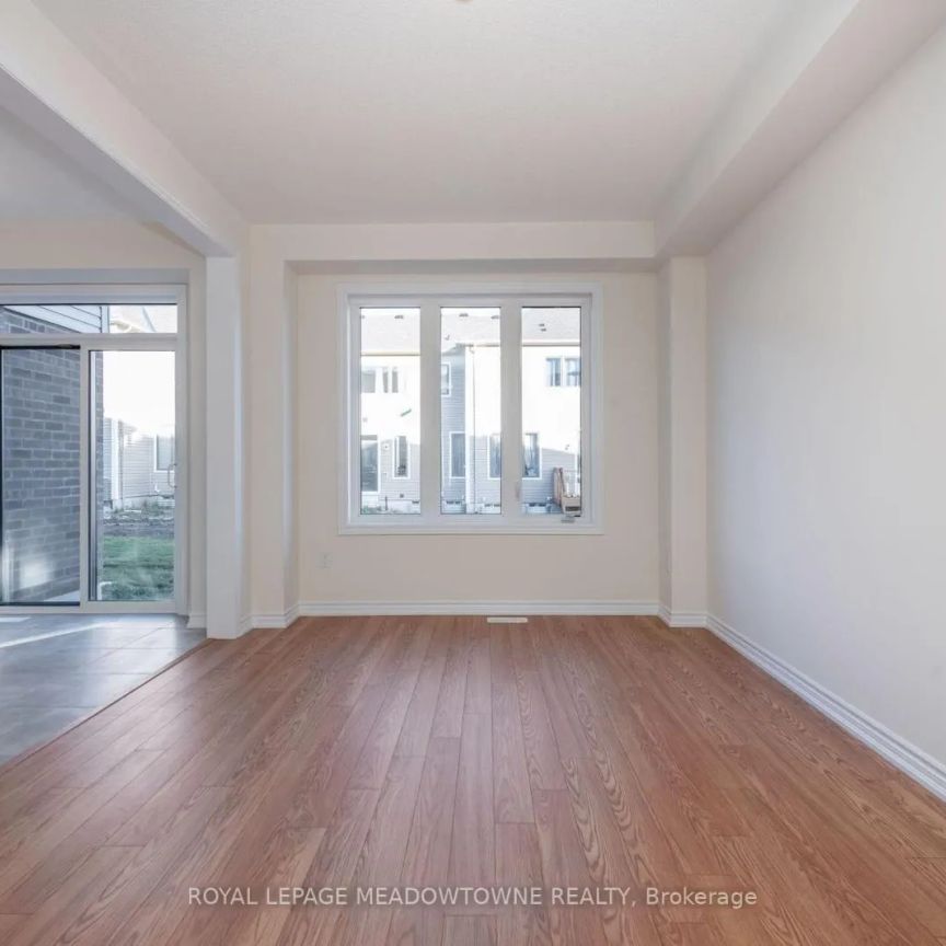 6 PRUDHOE TERRACE - Photo 1