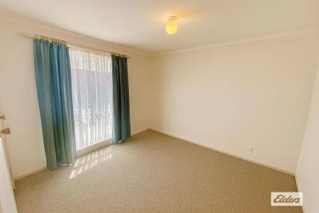 Freshly updated and low maintenance living - Photo 2