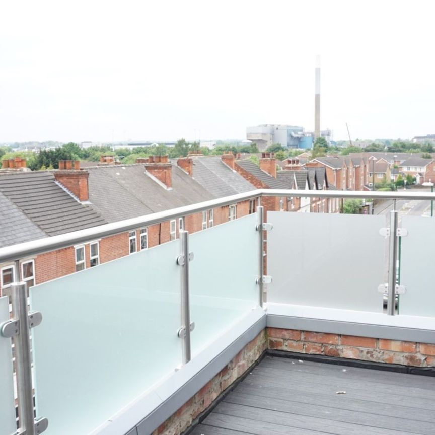 118 St. Stephens Road, Nottingham, NG2 - Photo 1