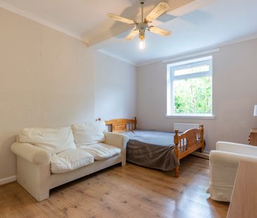 0924L - West Pilton Avenue, Edinburgh, EH4 4DR - Photo 5